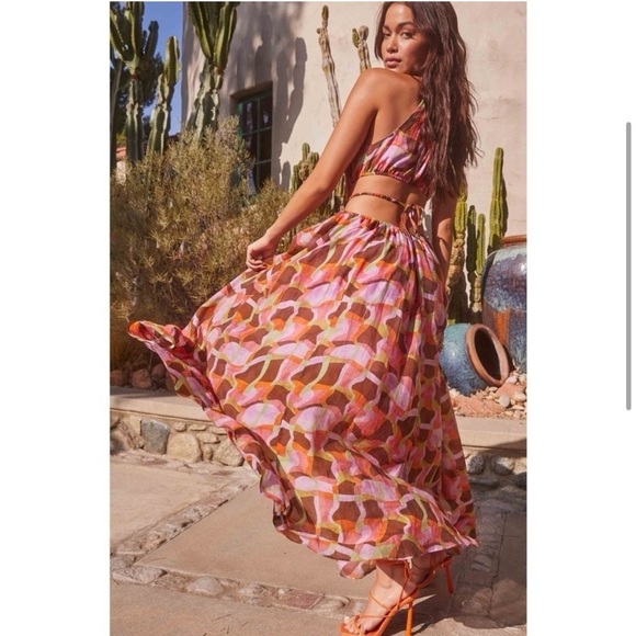 NWT ASTR The Label Sivana Halter Cut Out Maxi Dress S - Picture 3 of 13